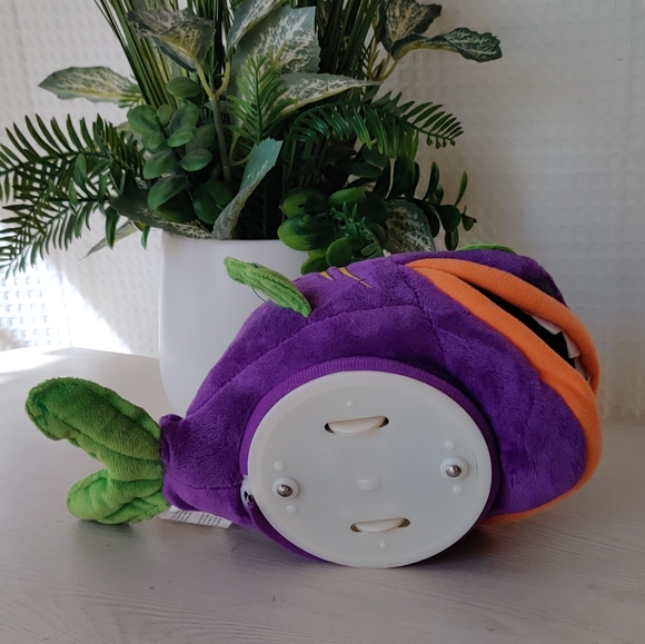 Halloween Decor Animated Piranha Home Accent - Picture 6 of 10